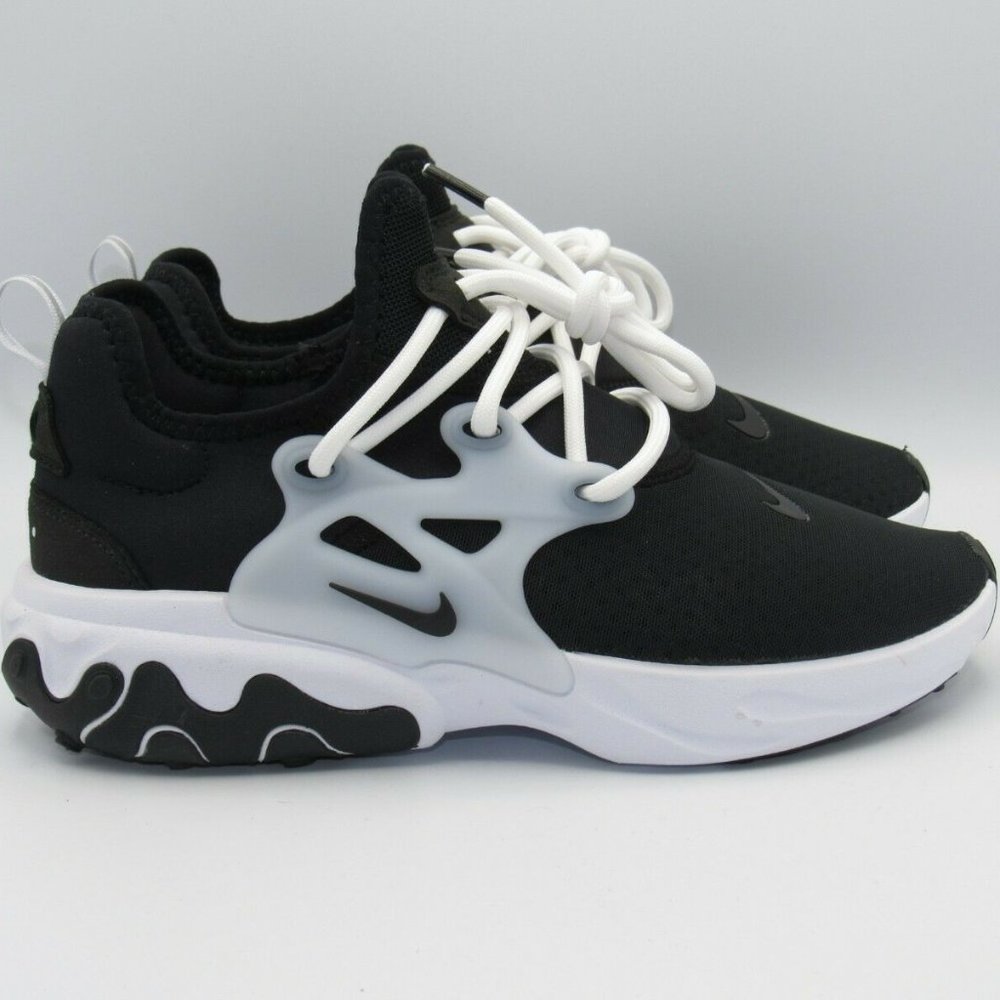 Nike React Presto Black-White WMNS 7.5 / MENS 6